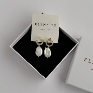 736 Gold Pearl Drop Earrings